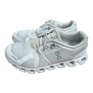 On Running Cloud White Sneakers On Cloud 5 Undyed White Women’s Size 7